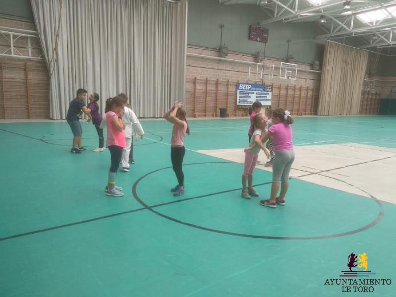 KARATE ,ACTIVIDAD EXTRAESCOLAR