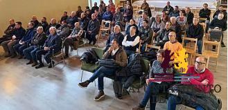 Regantes del canal Toro-Zamora reciben clases para usar bien las piezas de riego