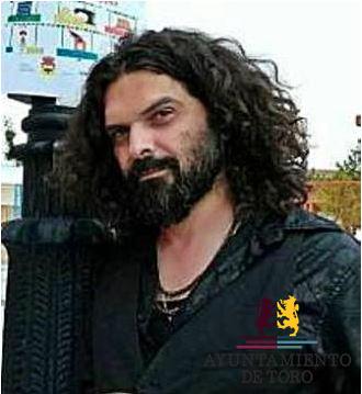 Carlos Adeva diserta sobre la historia del arte mural en la Universidad de la Experiencia de Toro