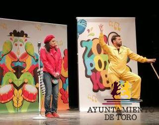 Bambalinas de Toro recauda fondos para la unidad de oncolog&iacute;a infantil de la AECC con ``Zolopotrokeando``