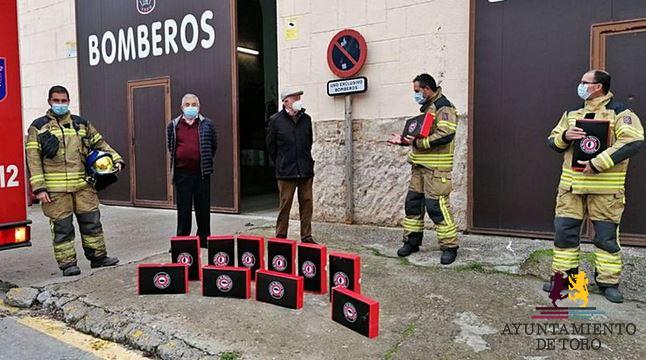 El C&iacute;rculo de Recreo de Toro reconoce la entrega y el trabajo de los Bomberos