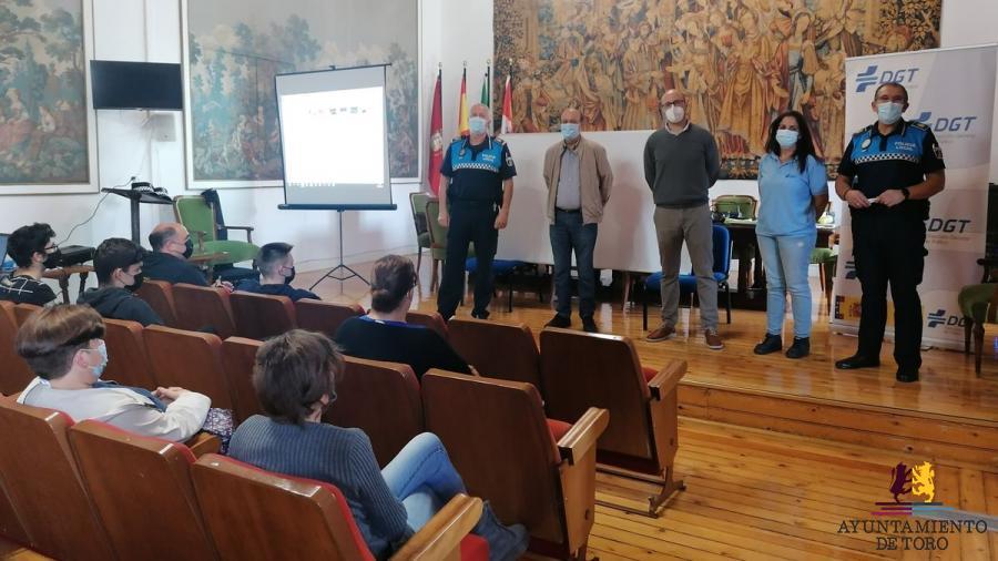 Toro divulga un proyecto europeo sobre seguridad vial para sensibilizar a los j&oacute;venes