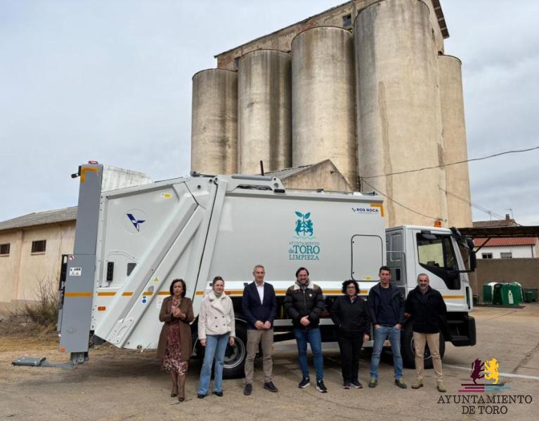 El Ayuntamiento de Toro incorpora un nuevo cami&oacute;n de recogida de residuos