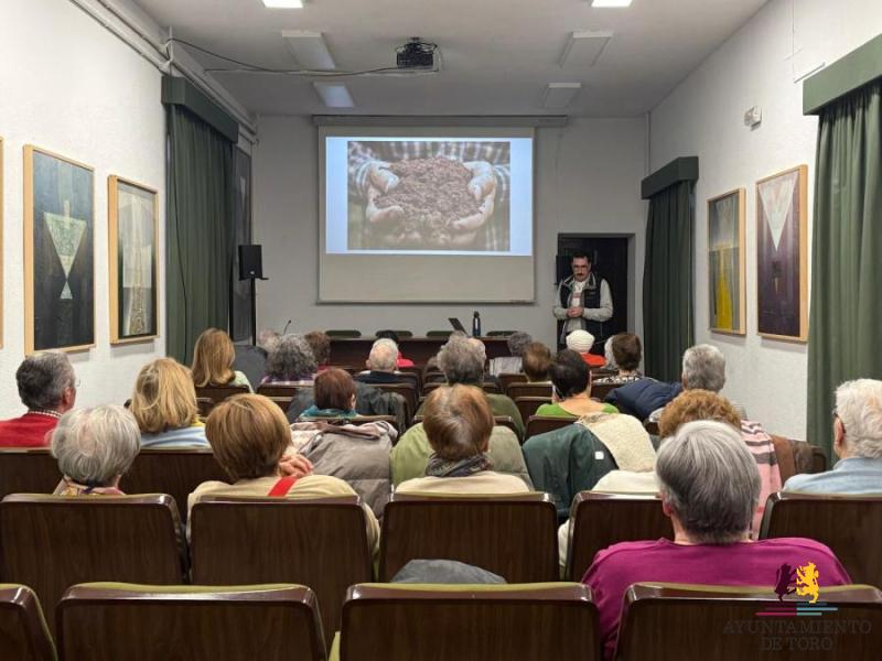 La Universidad de Salamanca inicia la matr&iacute;cula para el curso 2026-2027 del Programa de la Experiencia en Toro